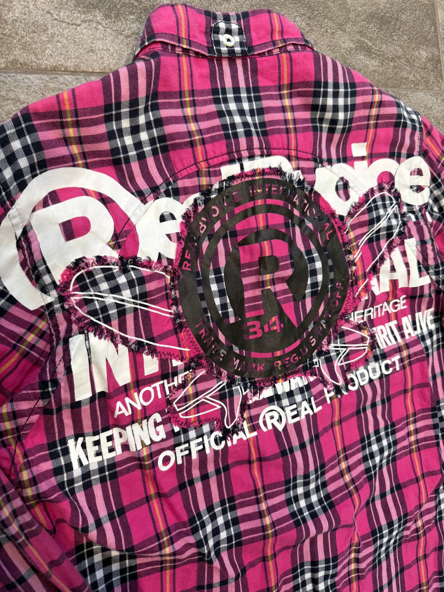 000’s B Voice Flannel (M)