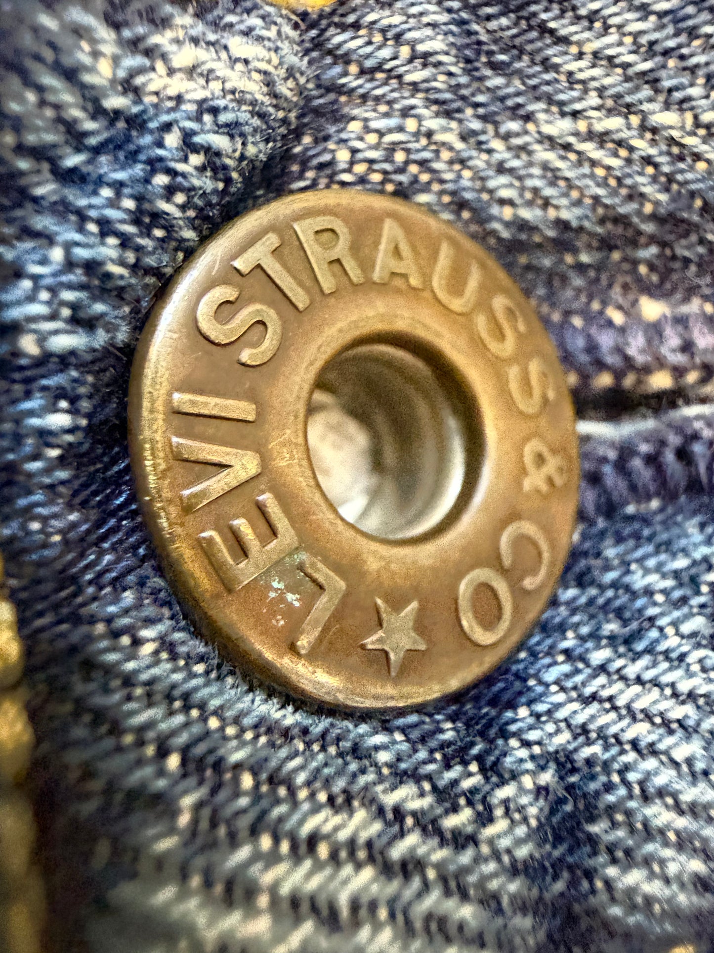 000’s Levi’s 502 Ghostwash Jeans (30”)