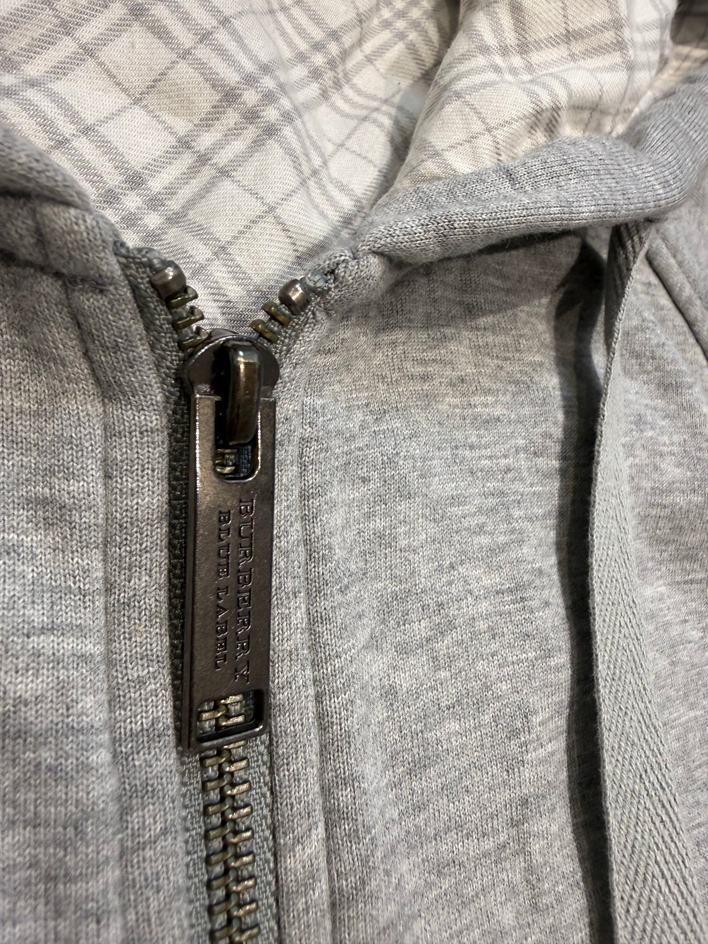 000’s Burberry Hoodie (M)