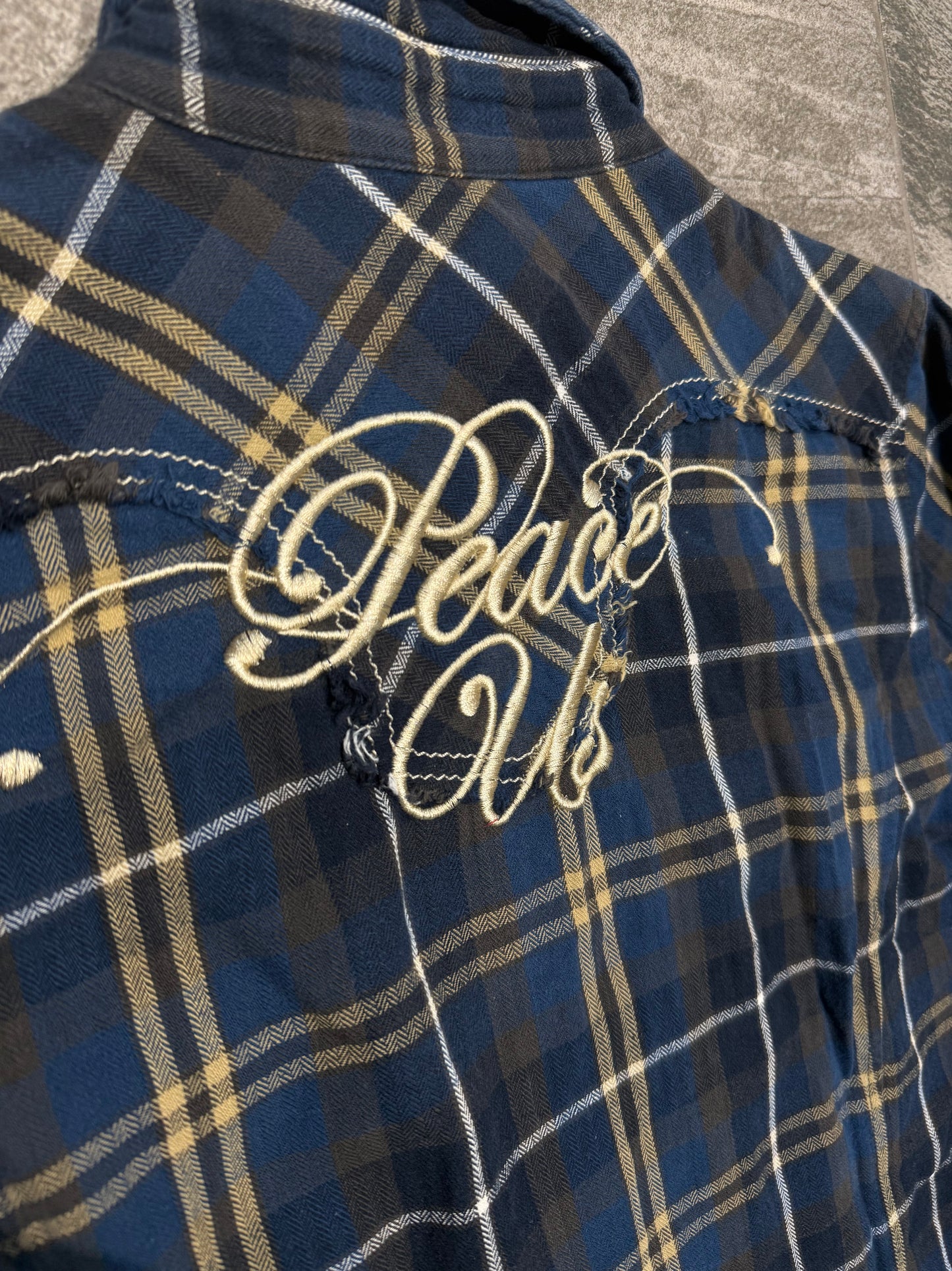 000’s Geronimo Checkered Flannel (M)
