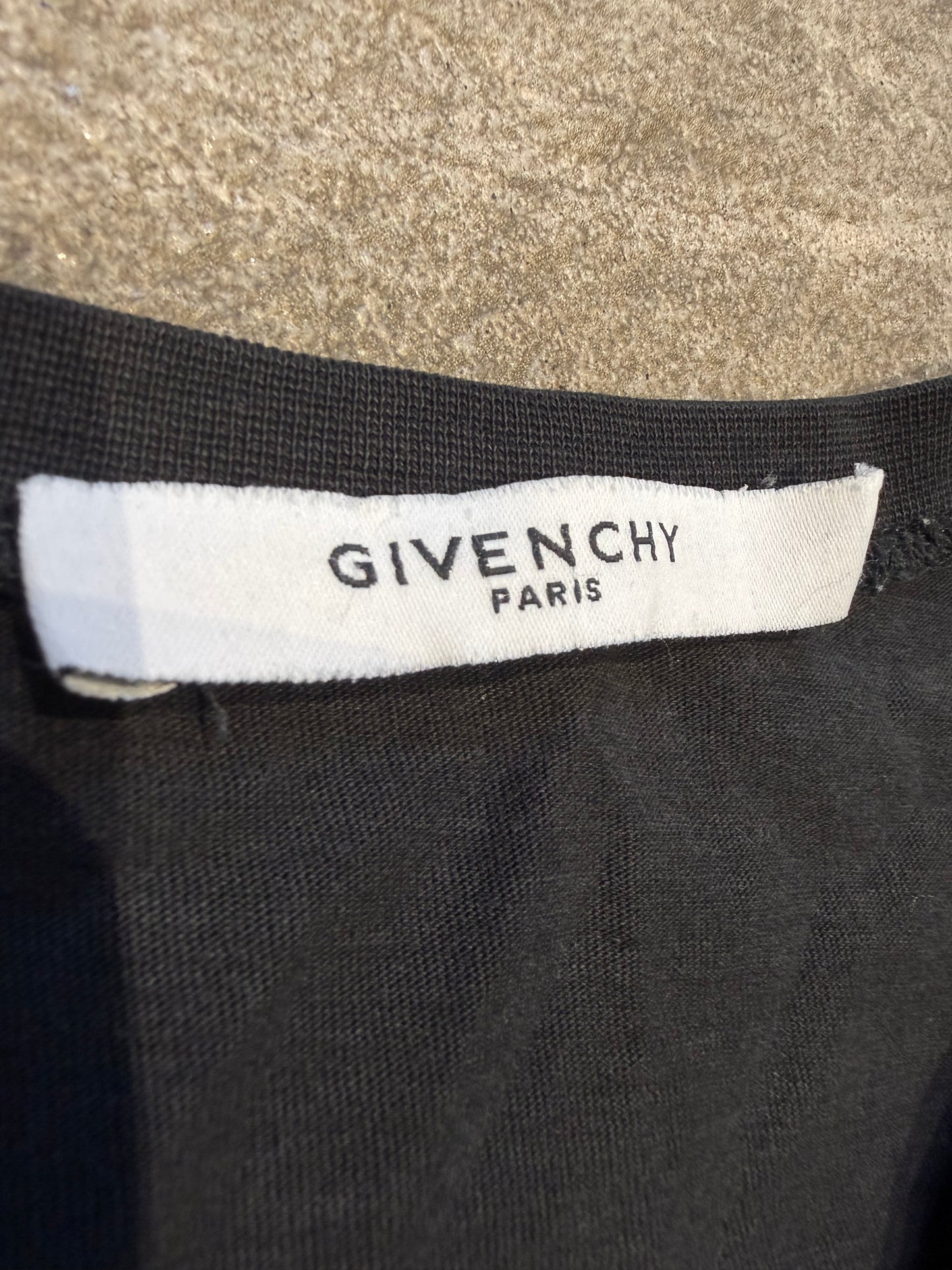 Givenchy Tee (M)