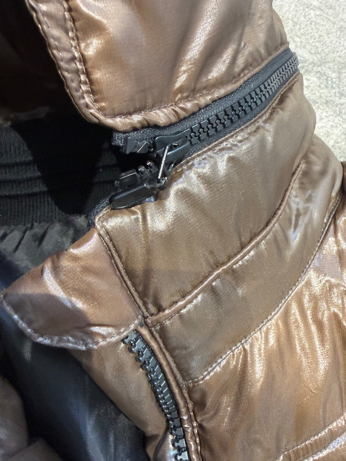 000’s Klein Homme Glossy Puffer (M)