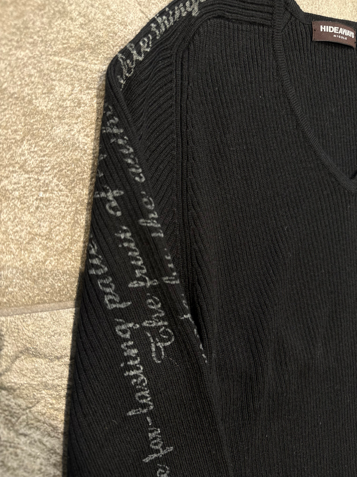 000’s Nicole Ribbed Script Longsleeve (S)