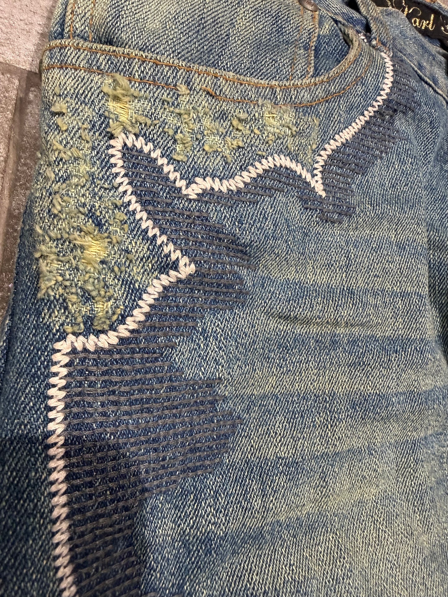 000’s Karl Kani Bootcut Embroidered Jeans (31”)