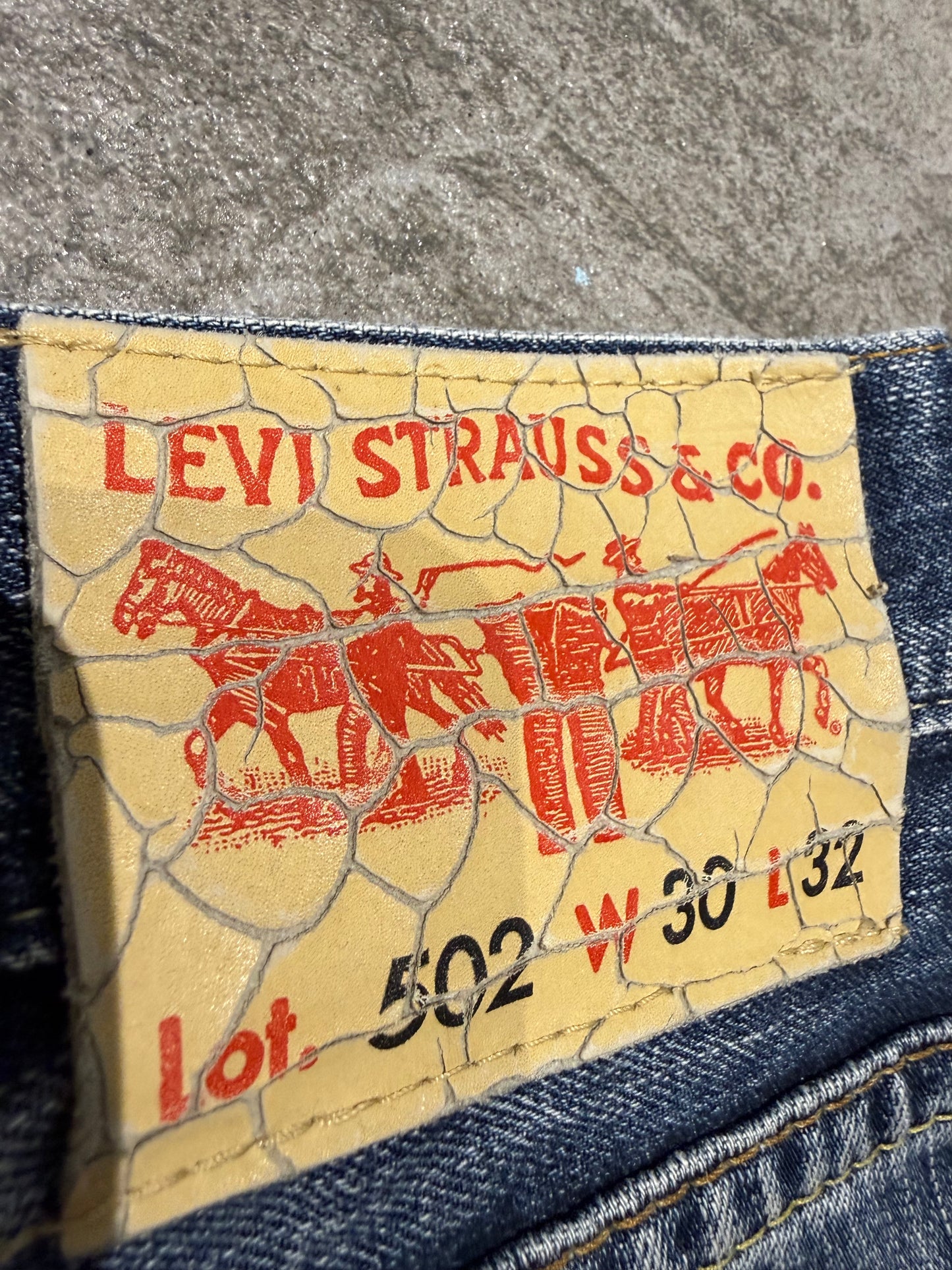 000’s Japanese Levi’s 502 Jeans (30”)