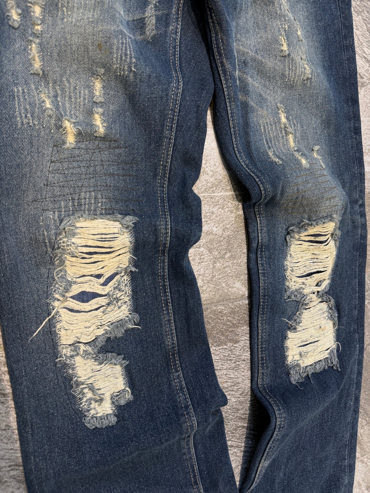 000’s Karl Kani Distressed Jeans (30”)