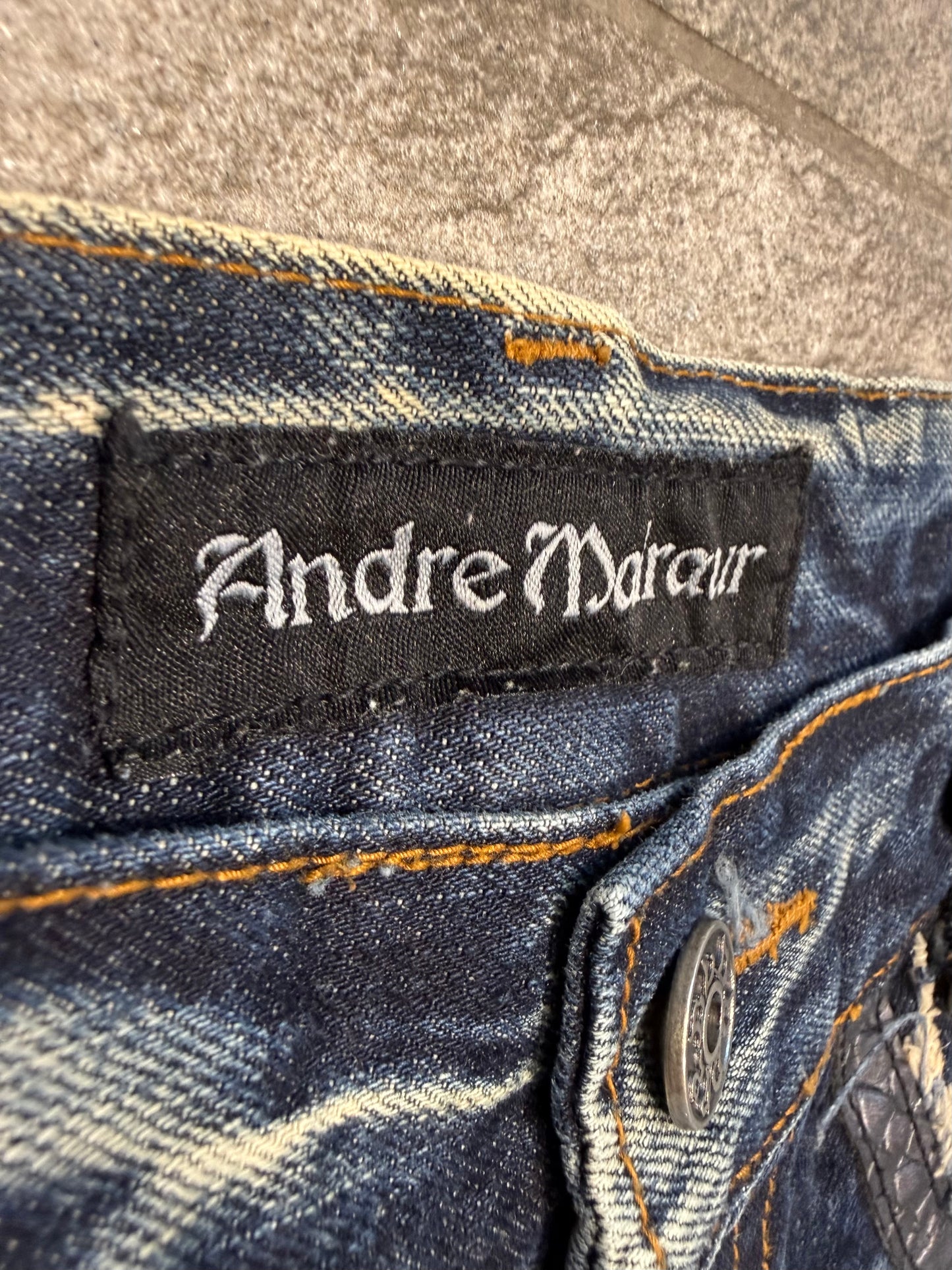 000’s Andre Malraur Jeans (31”)