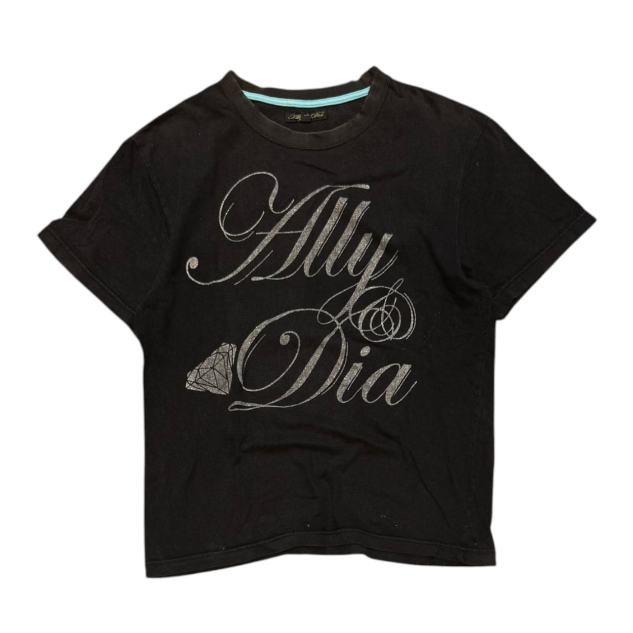 000’s Ally & Dia Distressed Tee (M)