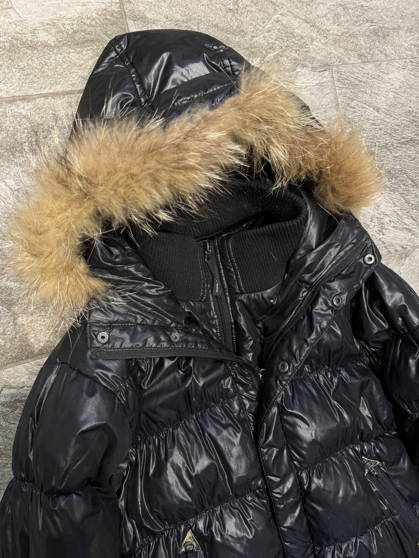 000’s Suggestion Fur Hood Puffer (M)
