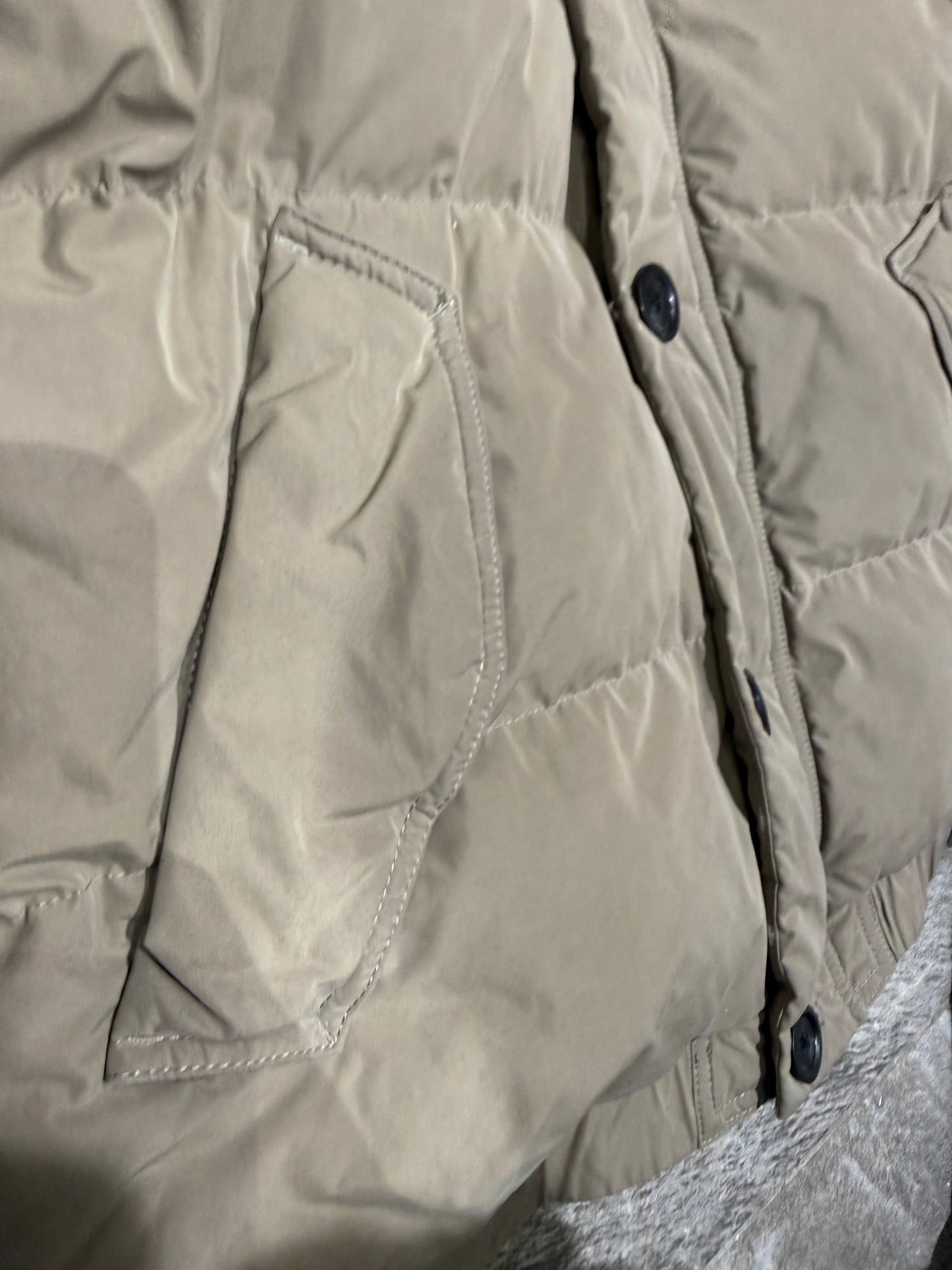 000’s Burberry 2 in 1 Fur Puffer (M)
