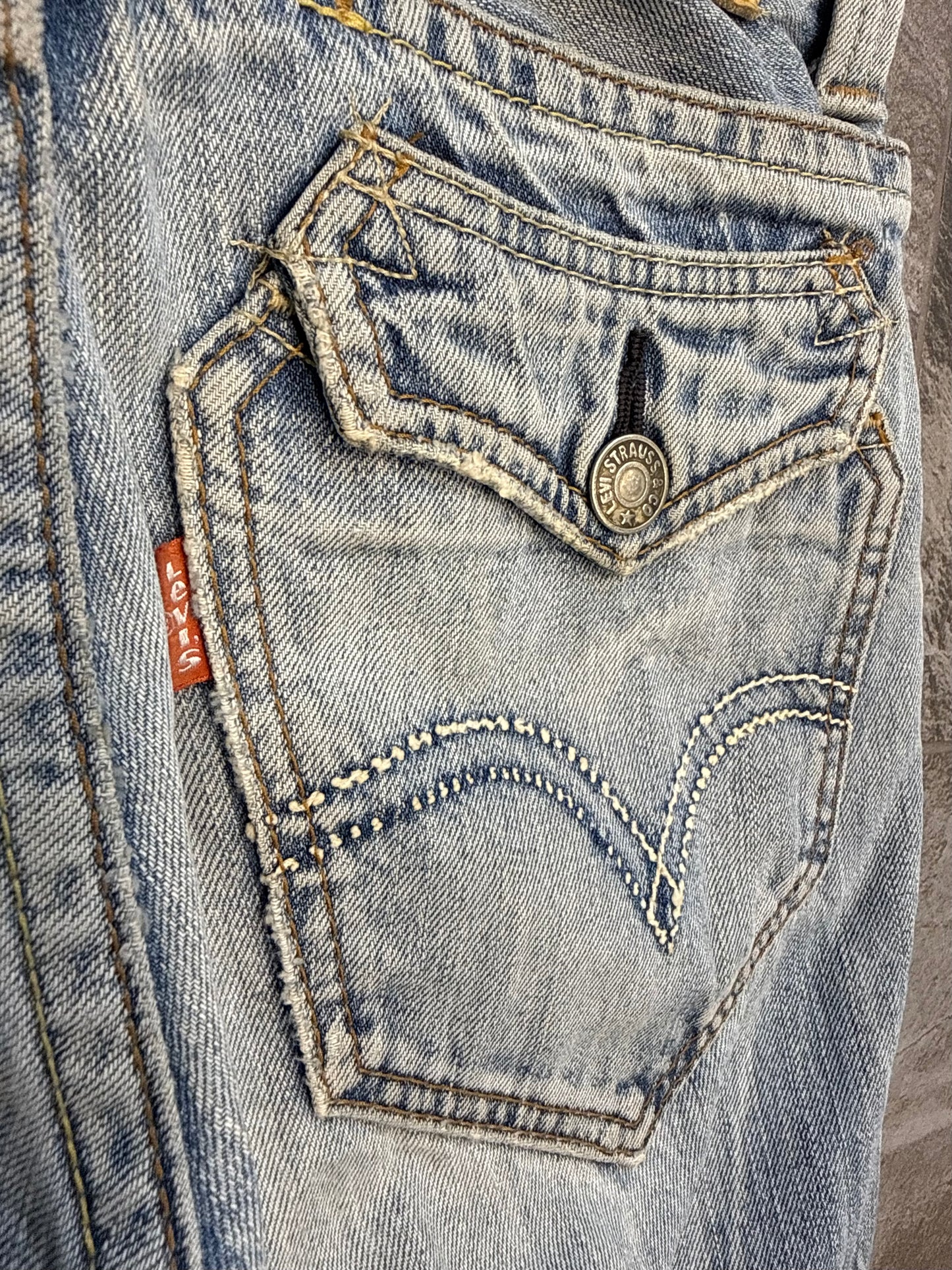 000’s Levi’s 502 Ghost Wash Jeans (30”)