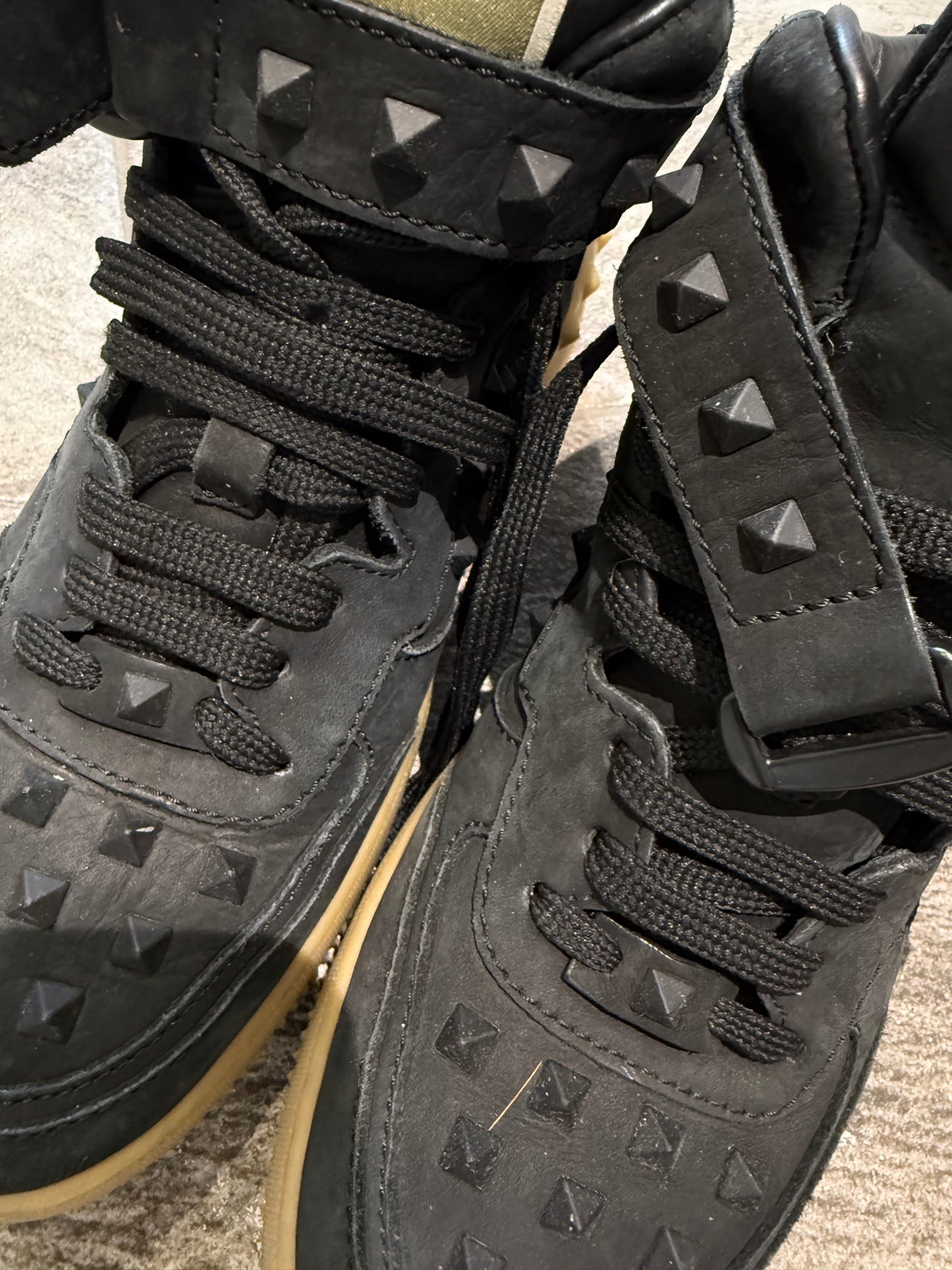 Valentino Rockstud High Tops (EU 41 - UK 7)