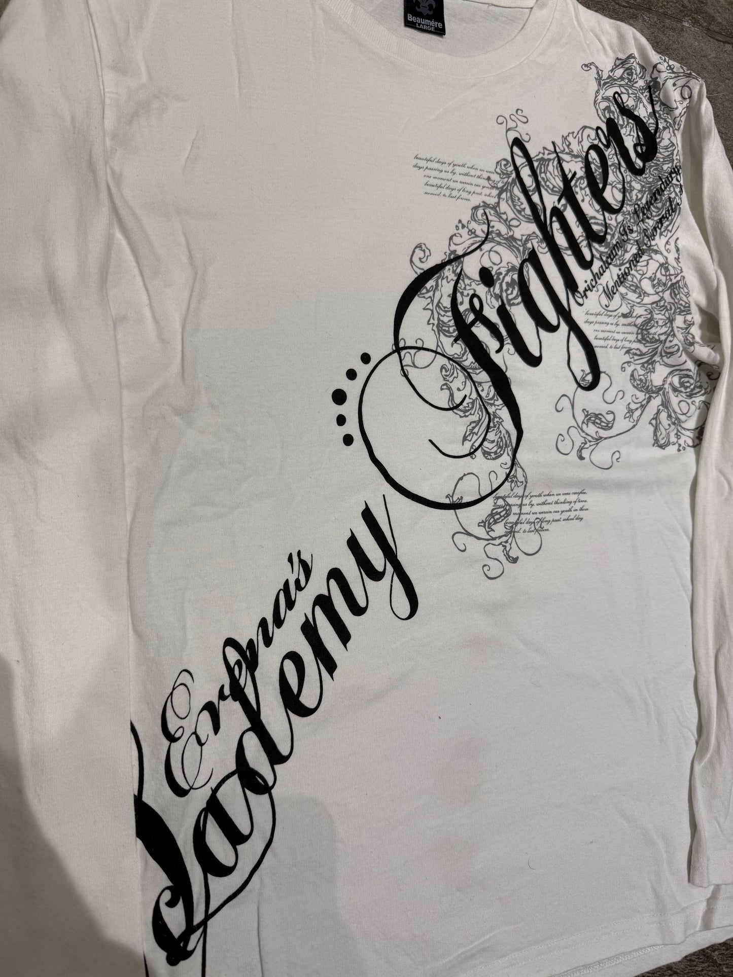 000’s Beaumere Script Longsleeve Tee (L)