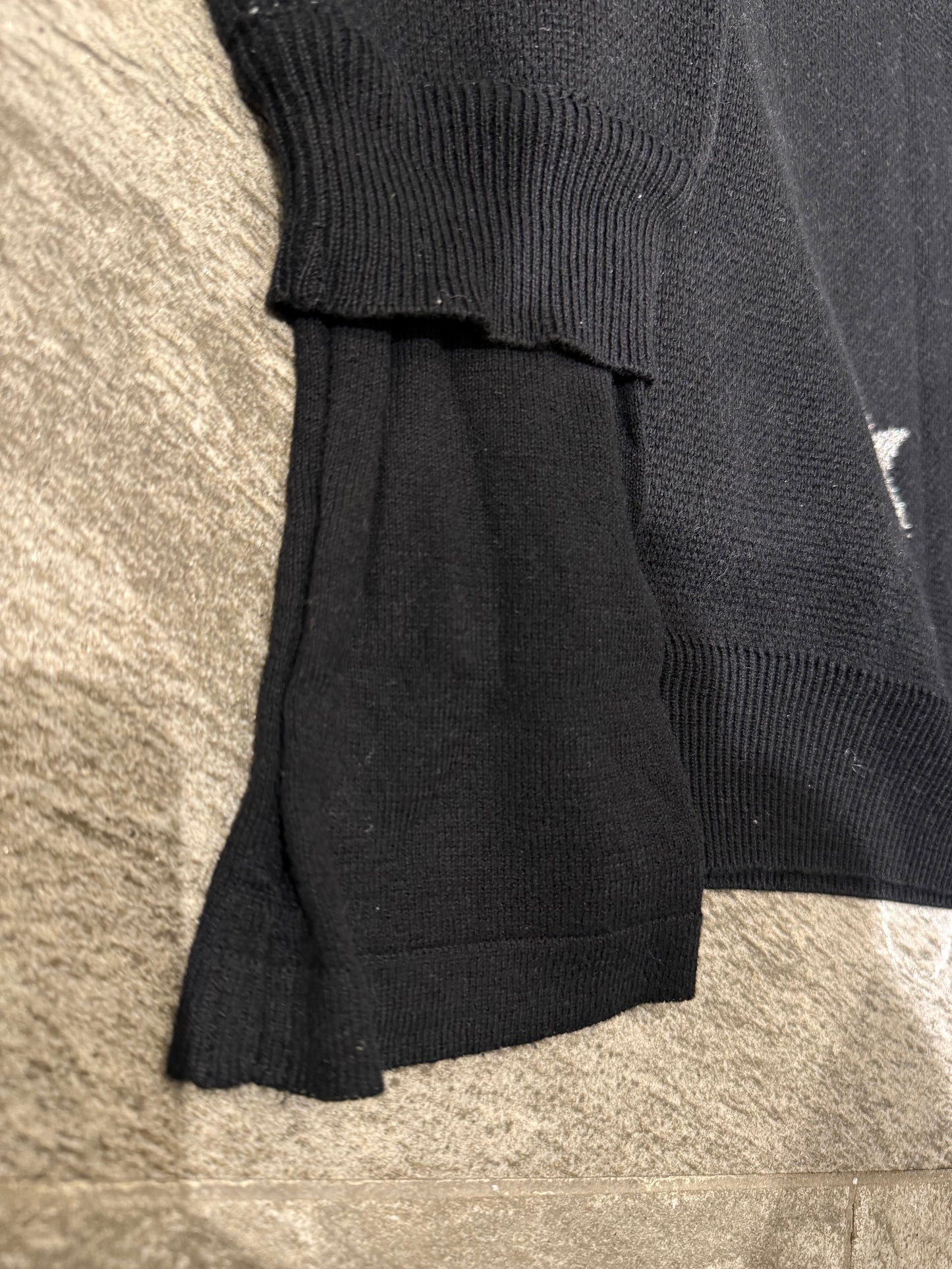 000’s Armed Skull Jumper (M)