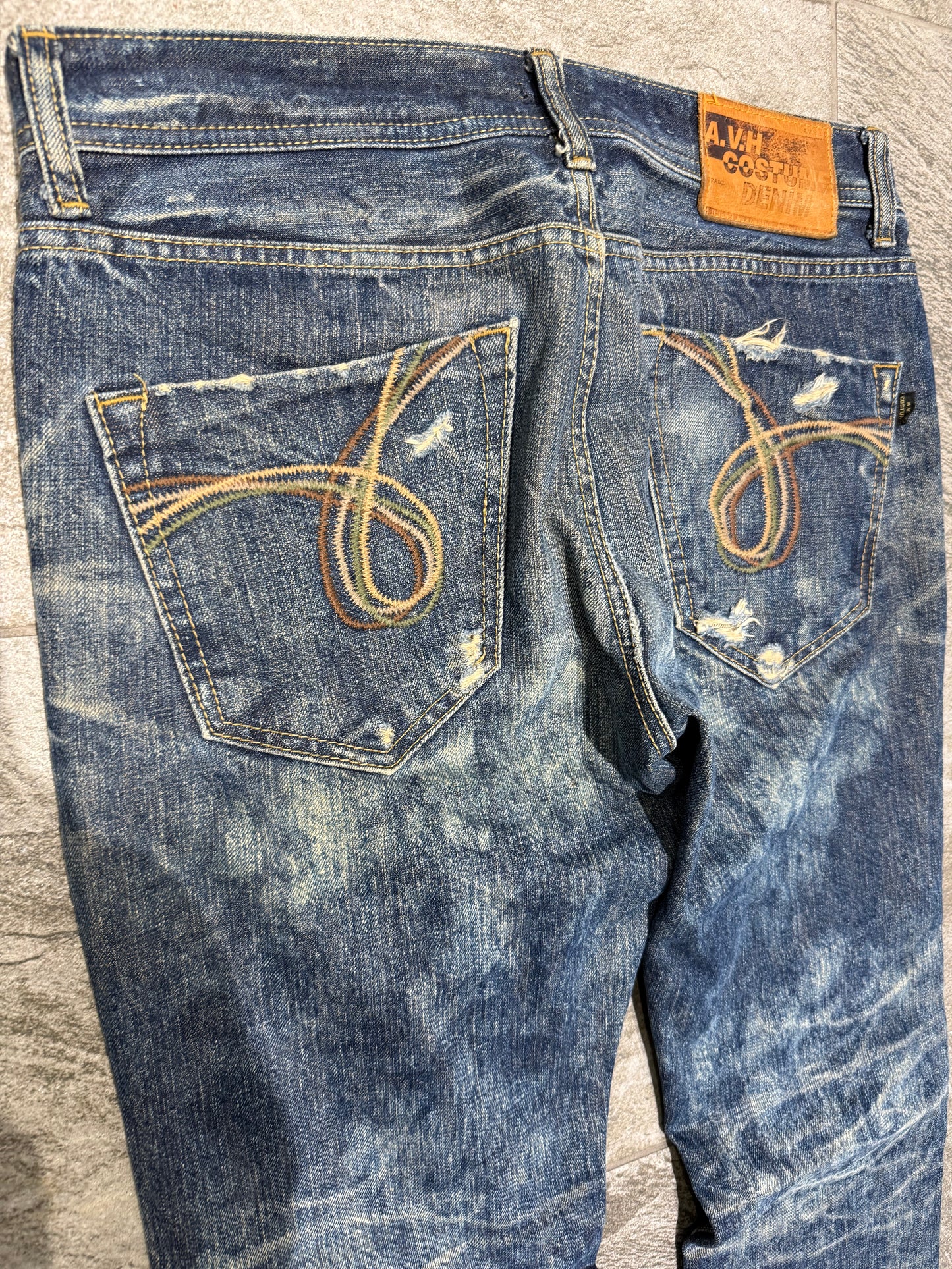 000’s AVH Bootcut Jeans (33”)