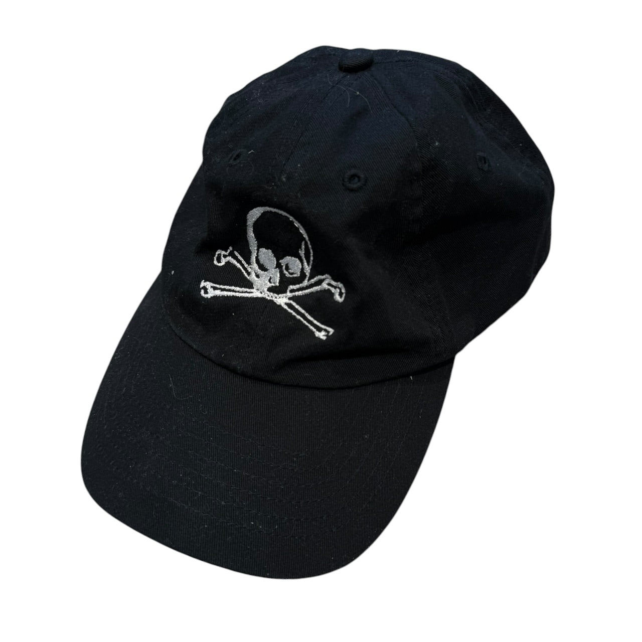 000’s Loveless Skull Hat