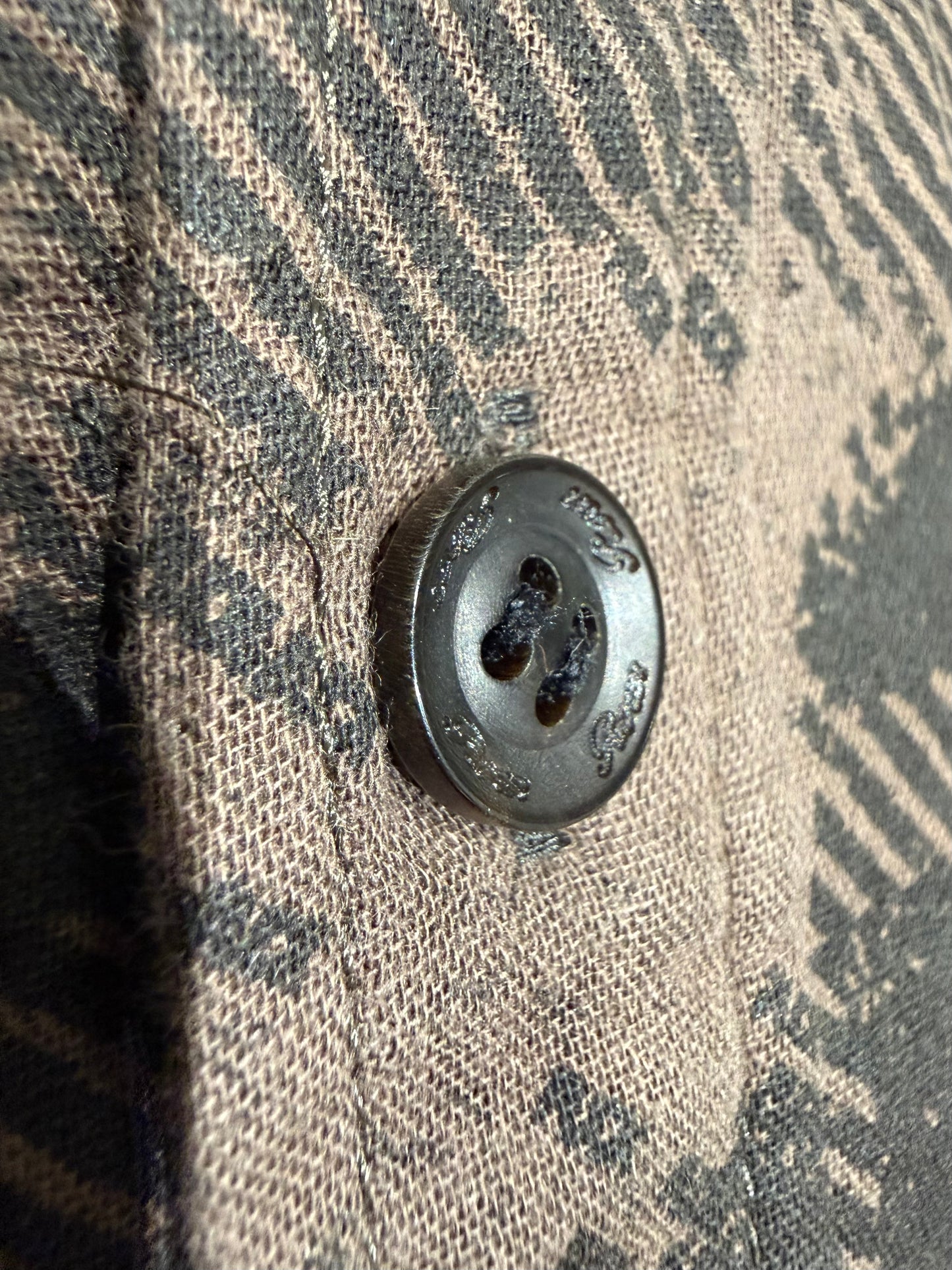 000’s Roen Skull Checkered Flannel (M)