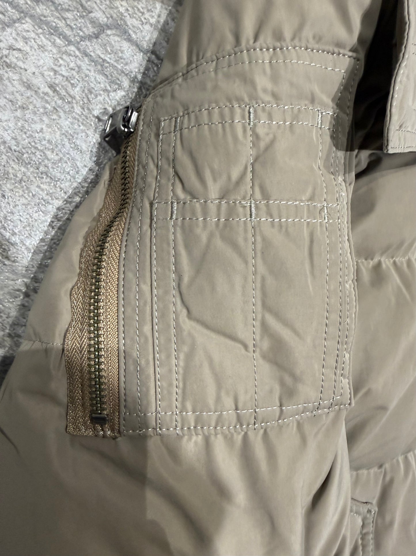 000’s Burberry 2 in 1 Fur Puffer (M)