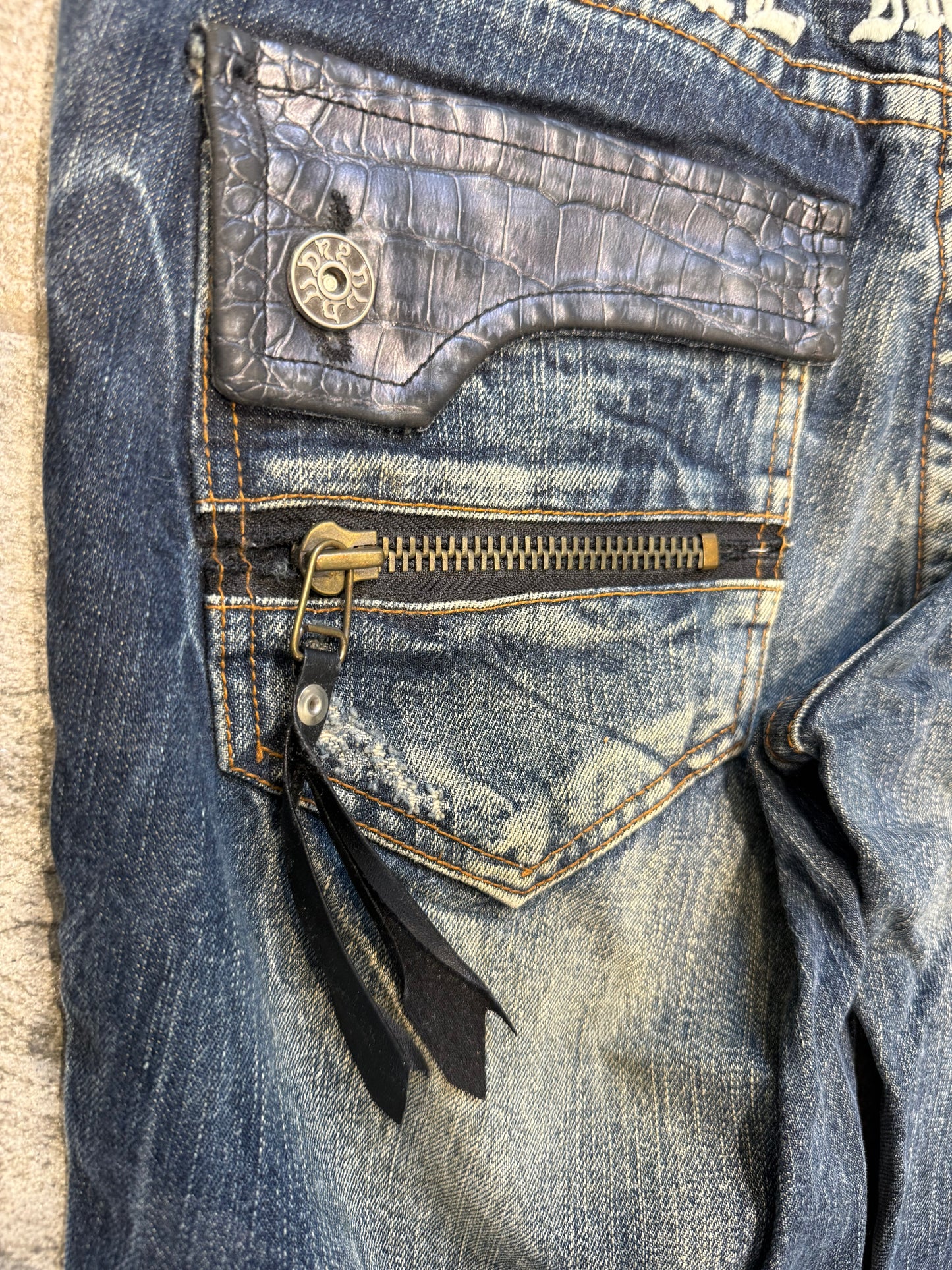 000’s Andre Malraur Jeans (31”)