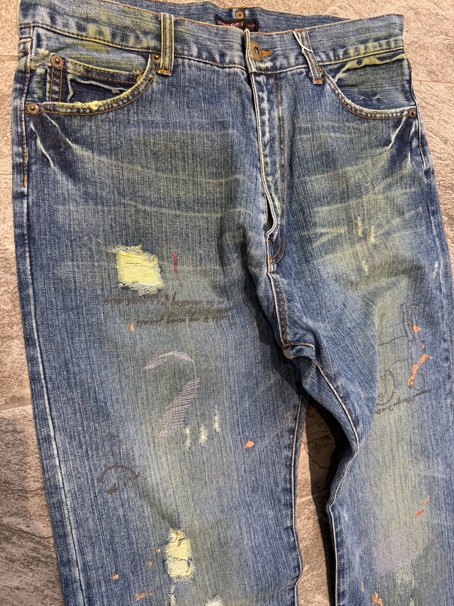 000’s Exhibitionist Mudwash Jeans (32”)