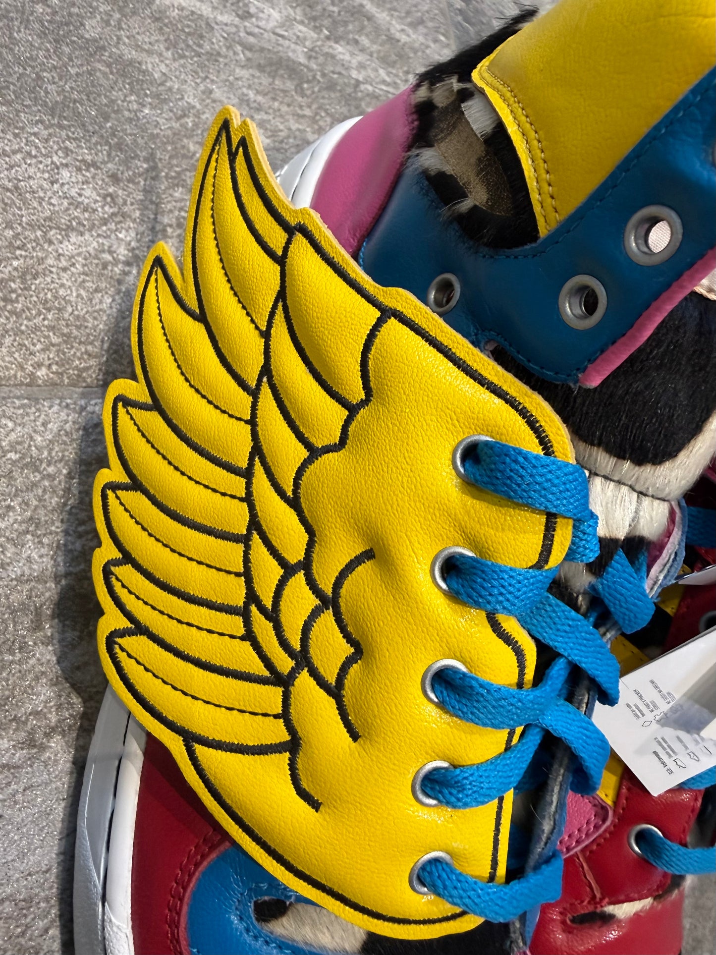 Jeremy Scott x 2NE1 x Adidas Wings (UK 9 - EU 43)