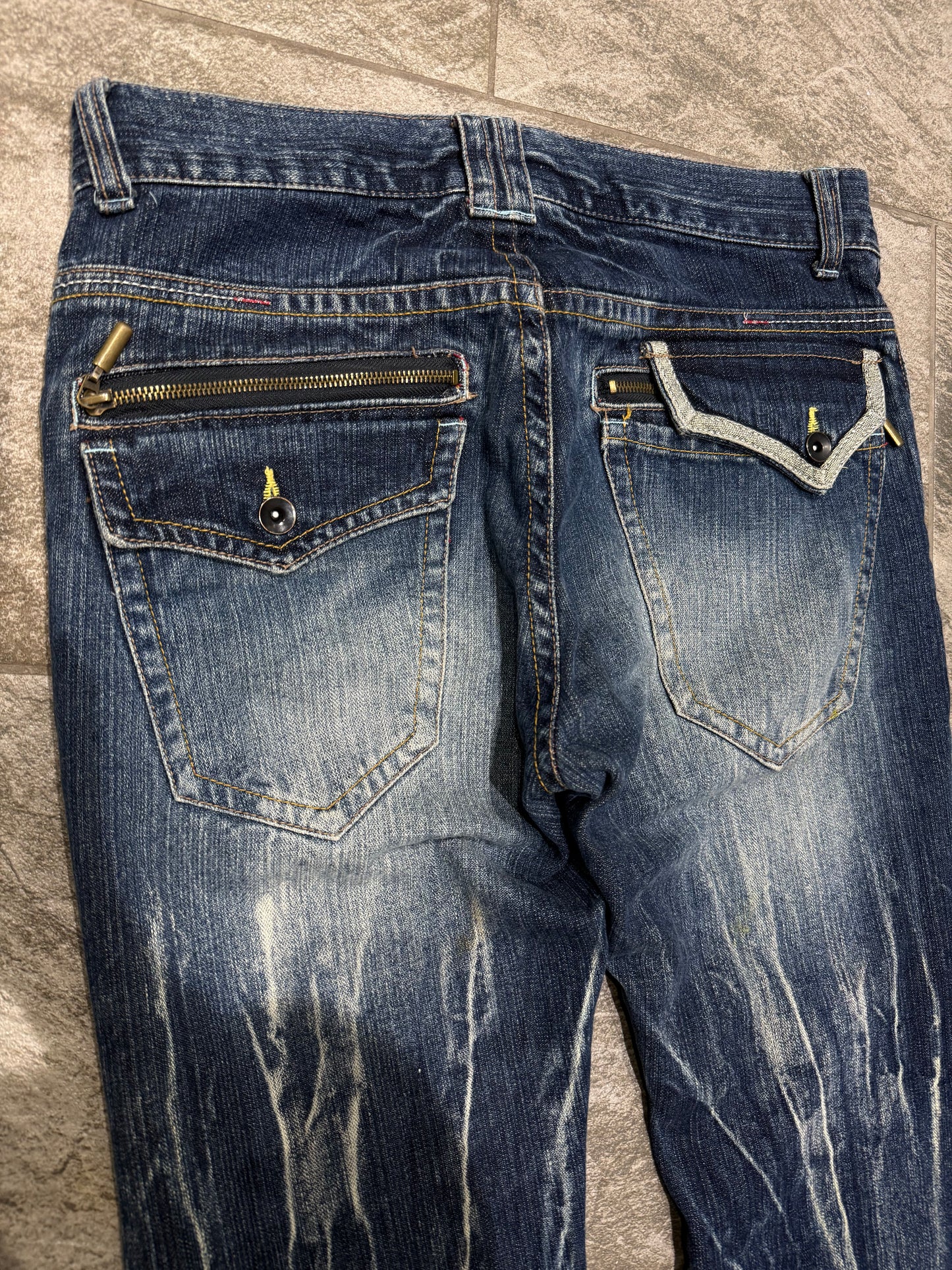 000’s Japanese Bootcut Jeans (33”)
