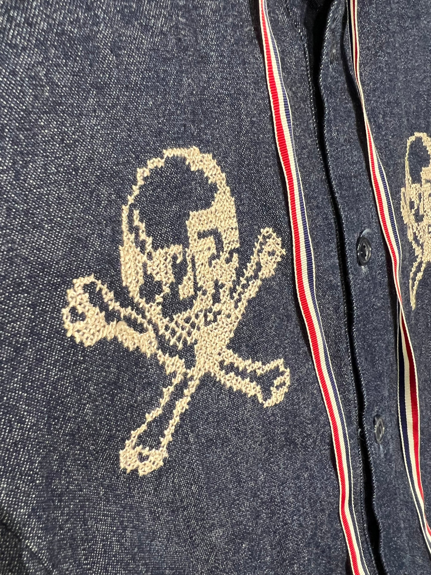 000’s Armed Skull Shirt (M)