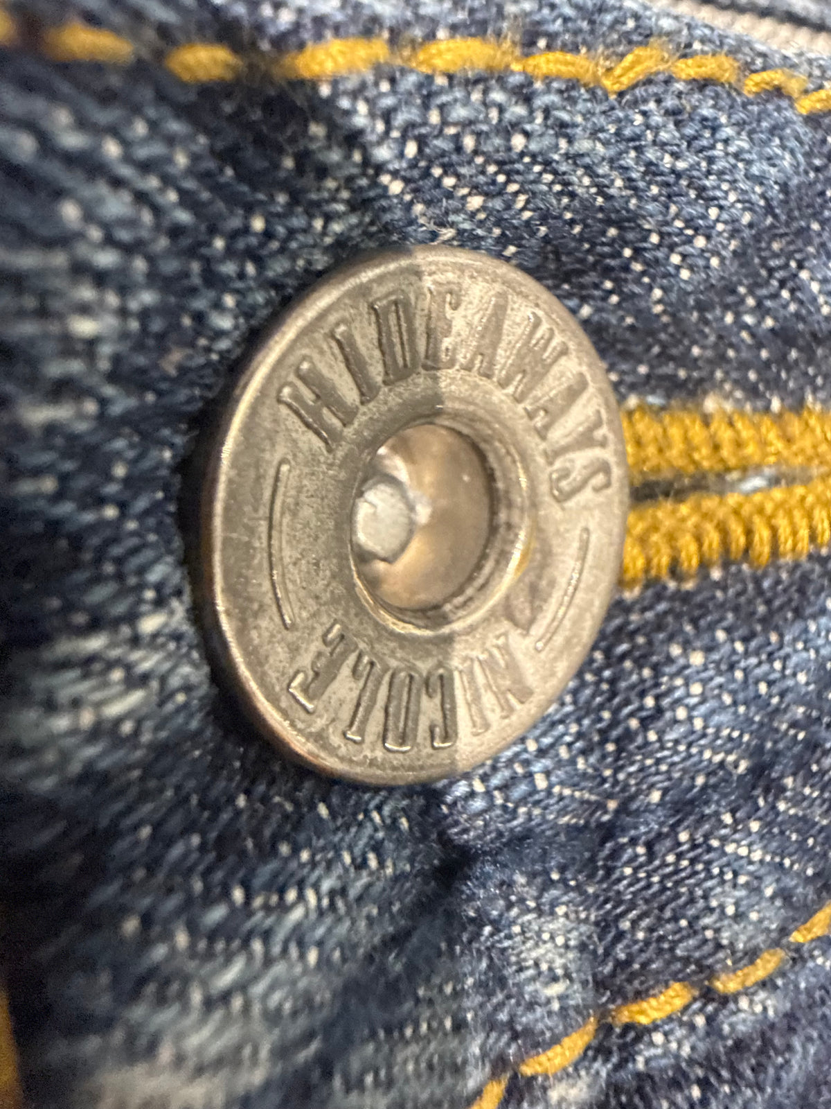 000’s Nicole Distressed Jeans (30”)