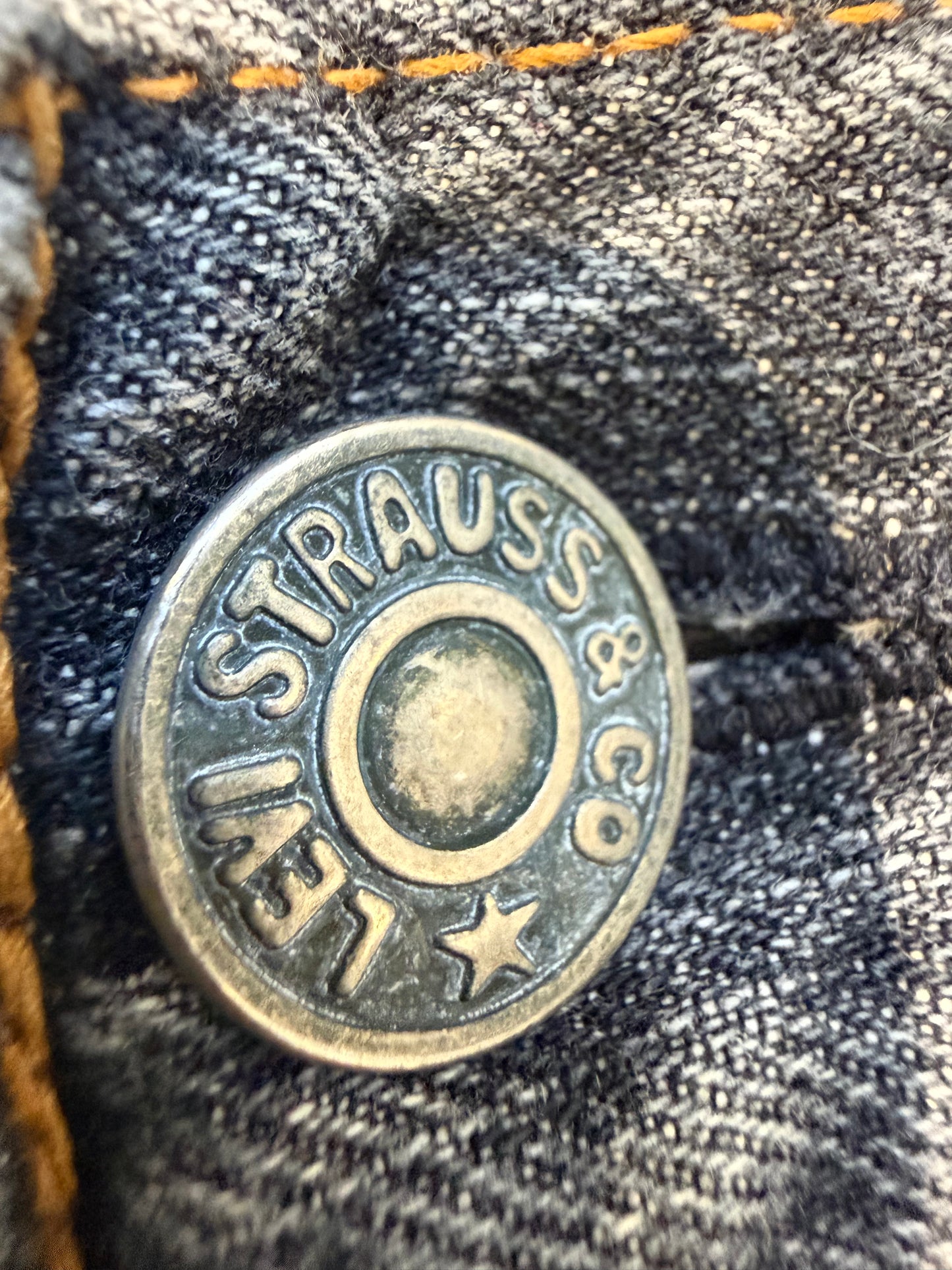 000’s Levi’s 502 Ghost Wash Jeans (32”)