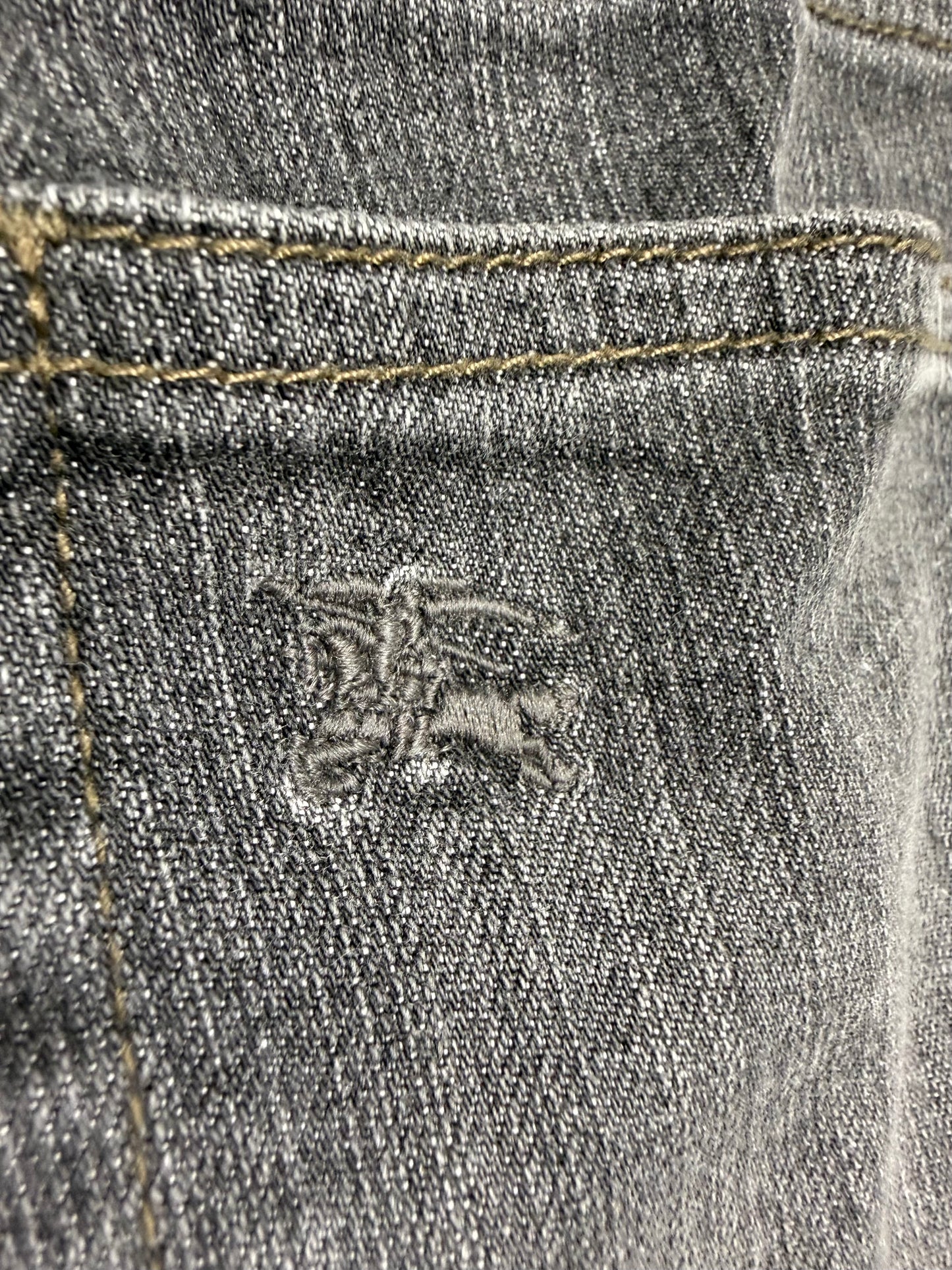 000’s Burberry Jeans (32”)