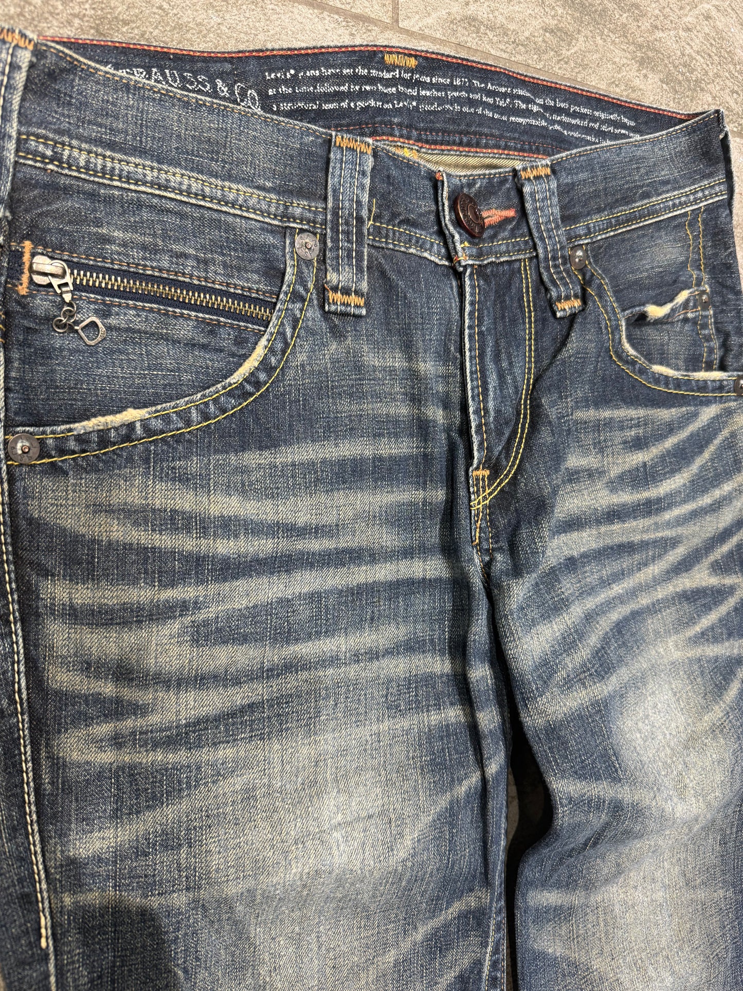 000’s Japanese Levi’s 502’s (29”)