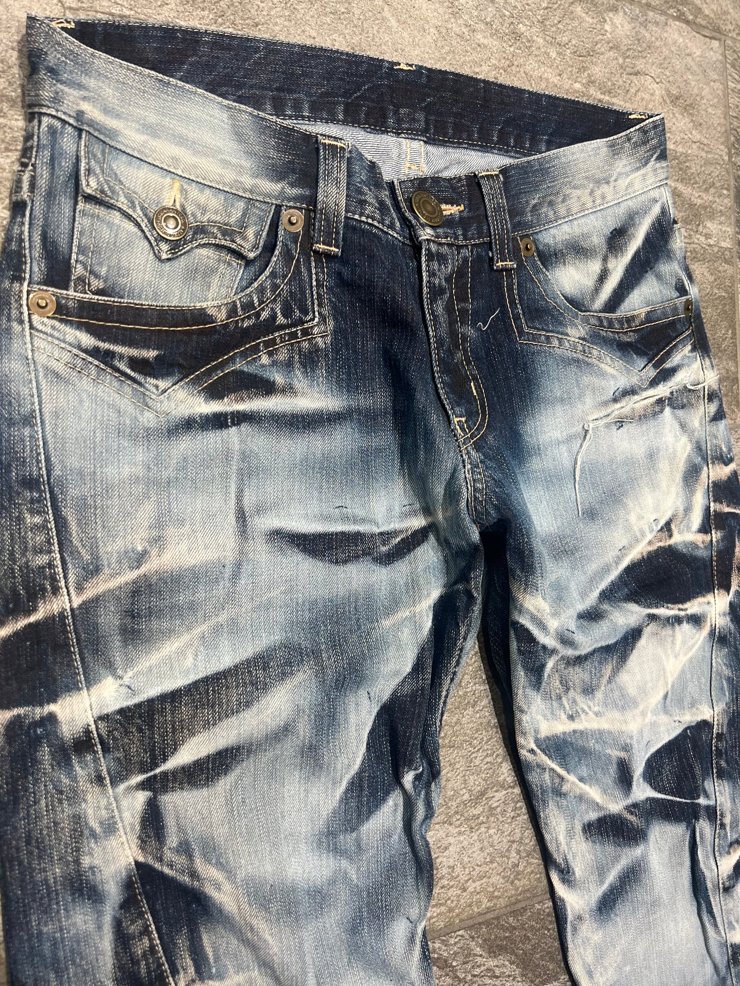 000’s Rattletrap Bow Leg Jeans (32”)