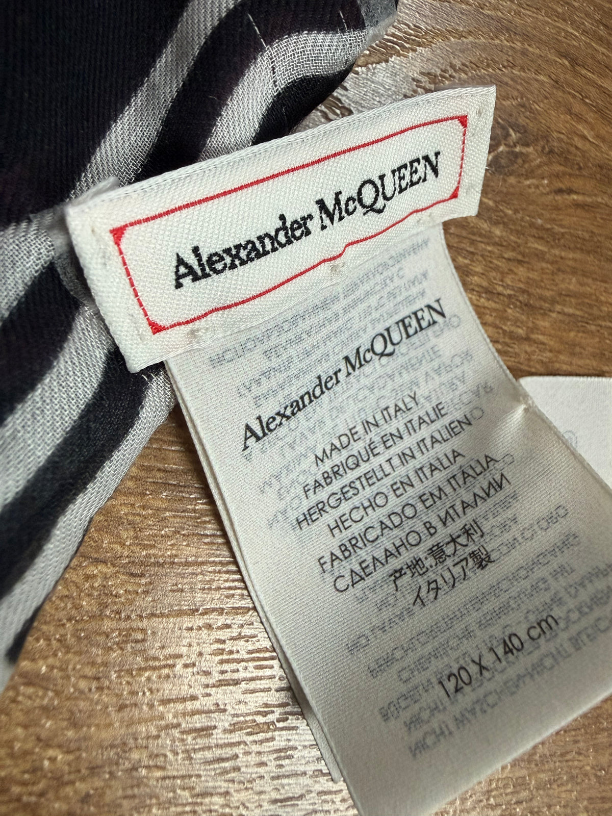 Alexander McQueen Gradient Skull Scarf