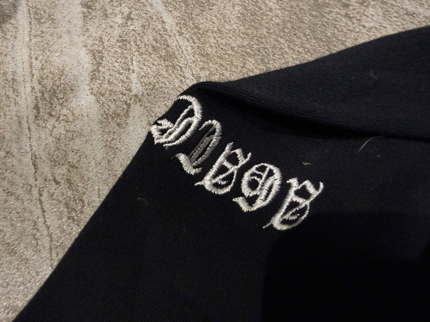 000’s Agate Label Longsleeve (S-M)