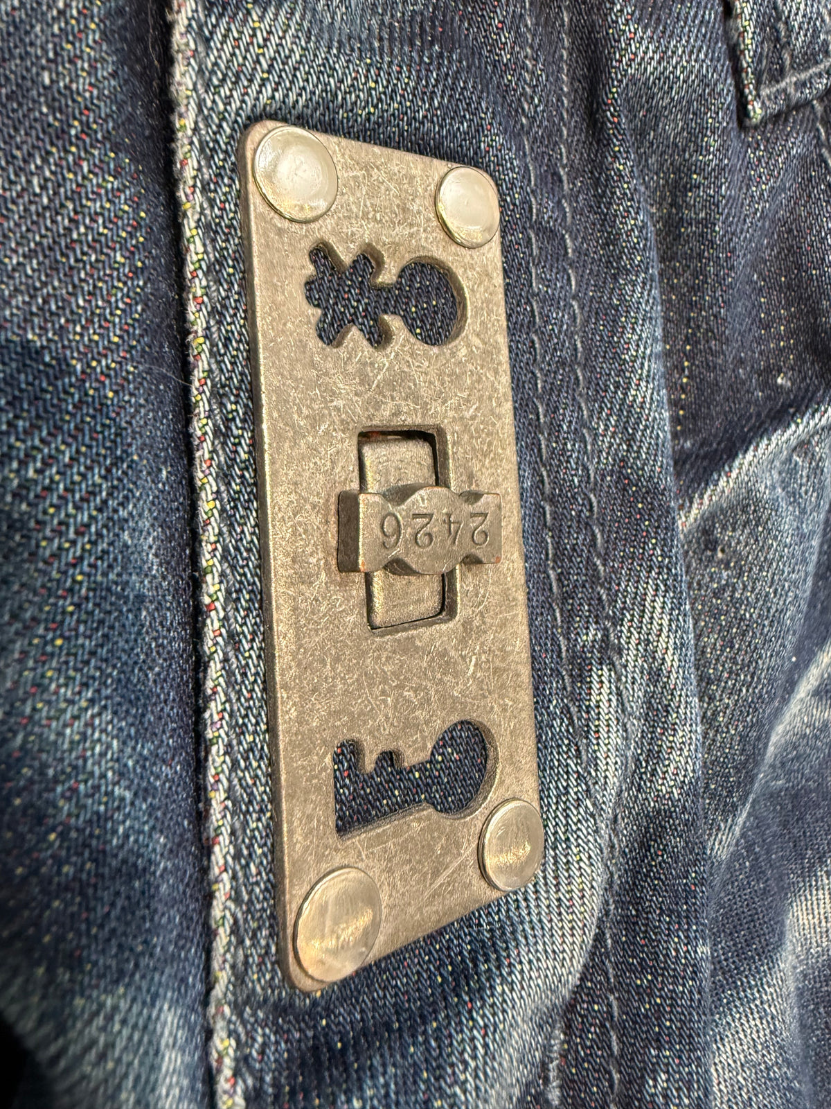 000’s 2426 Razor Jeans (30”)