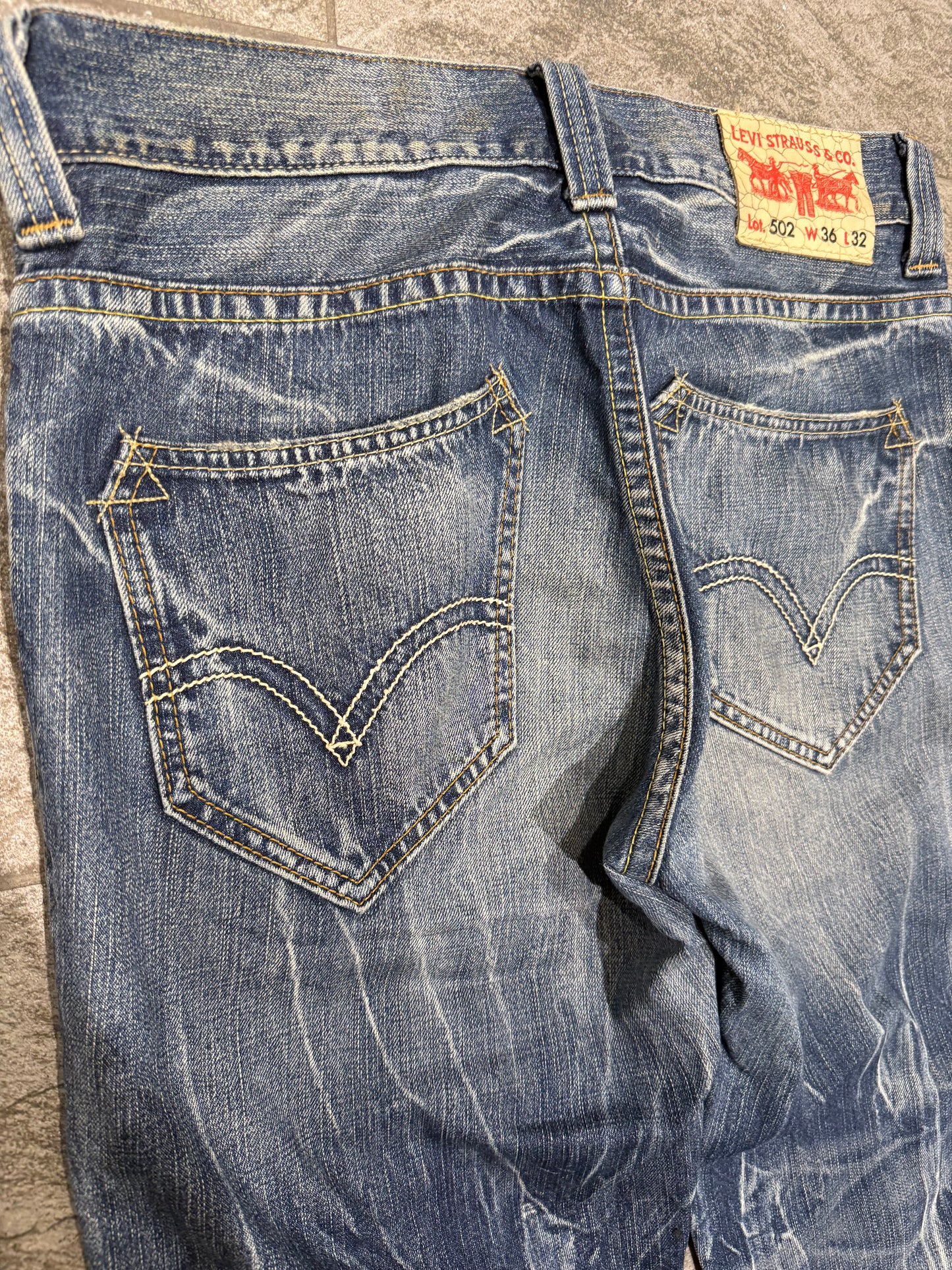 000’s Levis 502 Ghost Wash Jeans (34”)