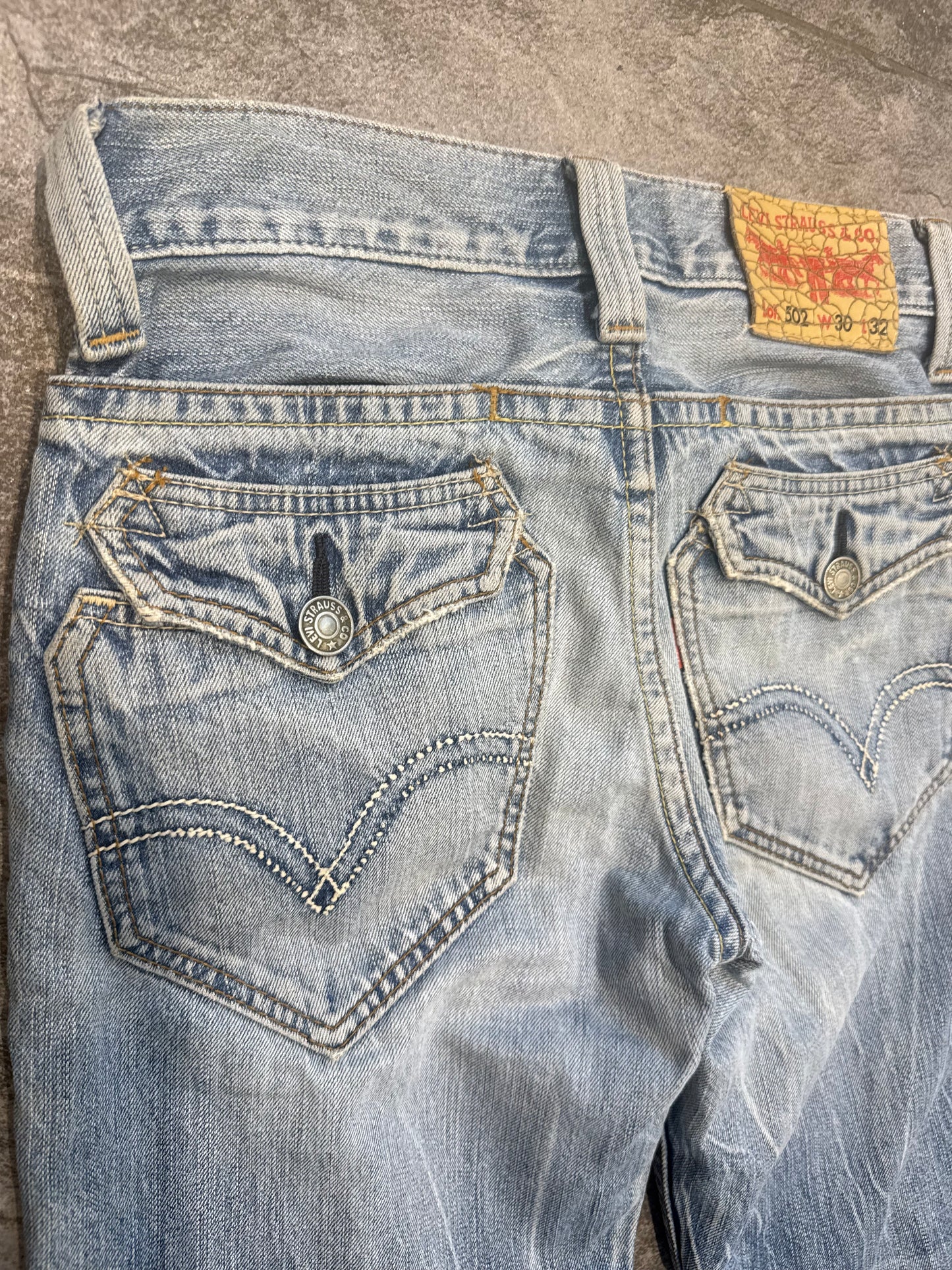 000’s Levi’s 502 Ghost Wash Jeans (30”)