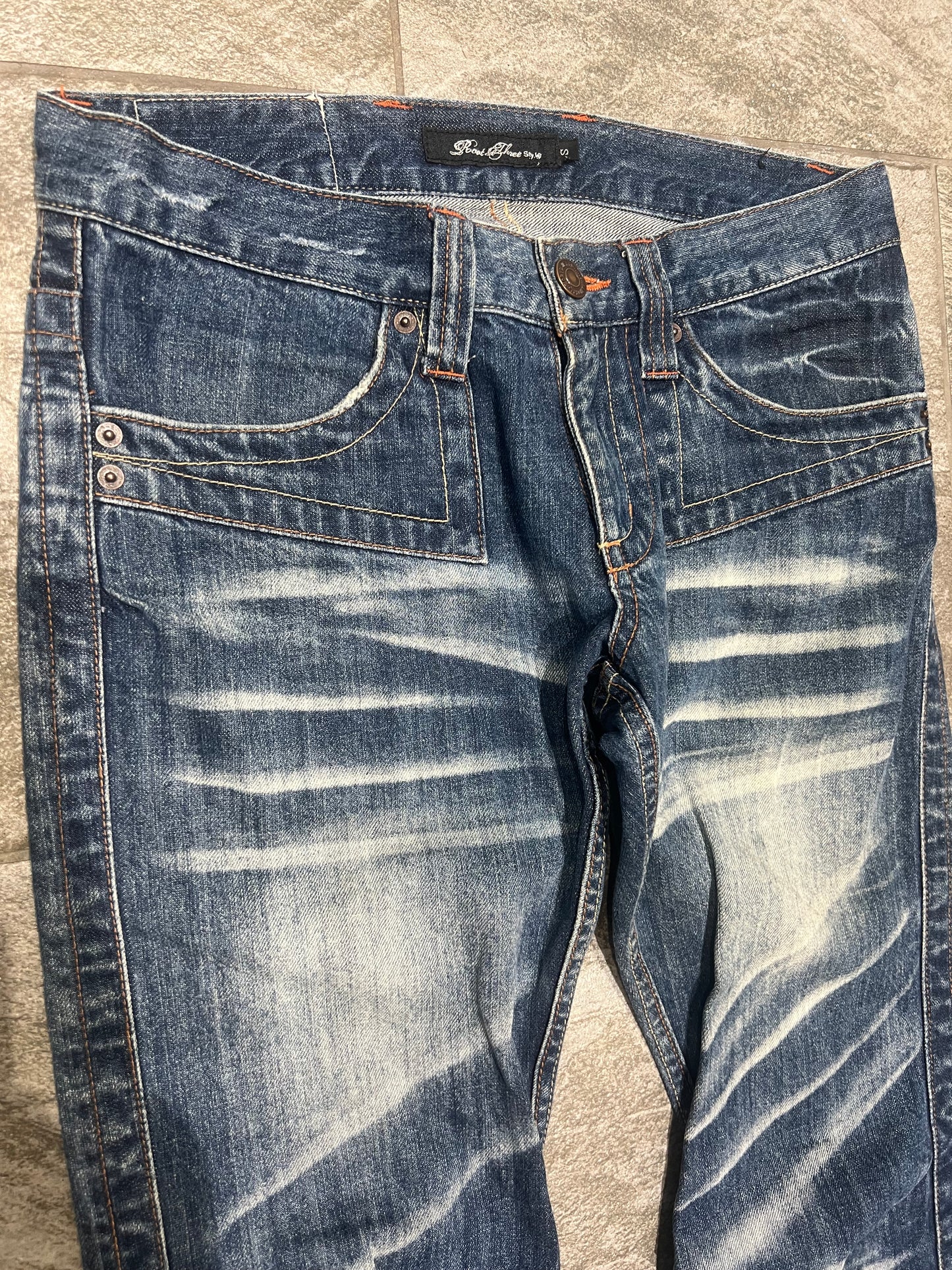 000’s Root Three Flared Jeans