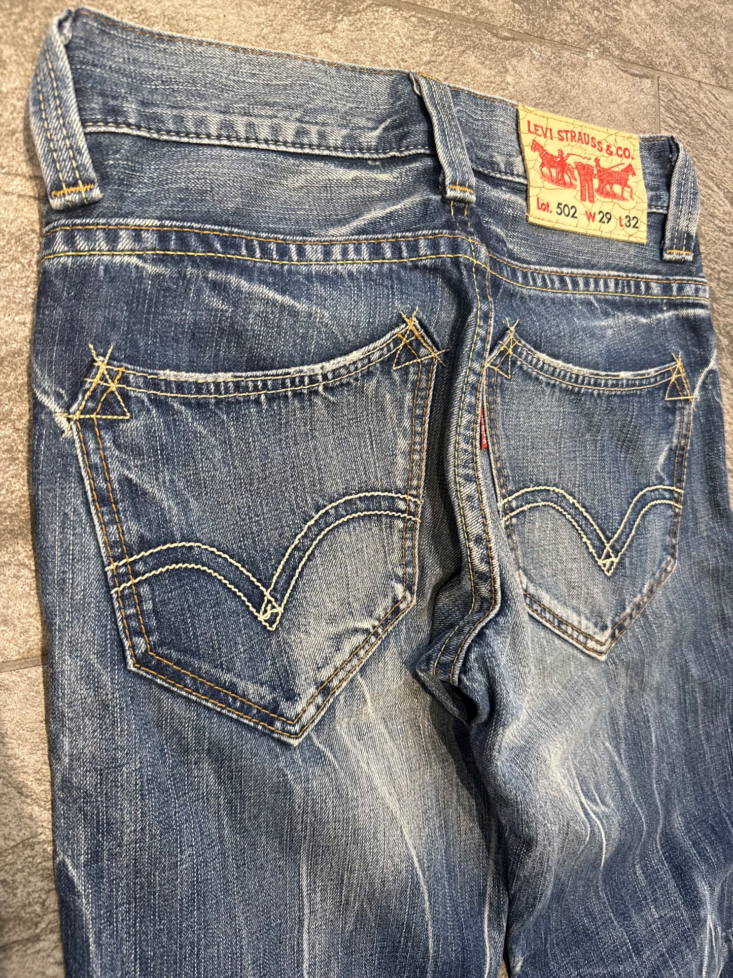 000’s Levi’s 502 Ghost Wash Jeans (29”)